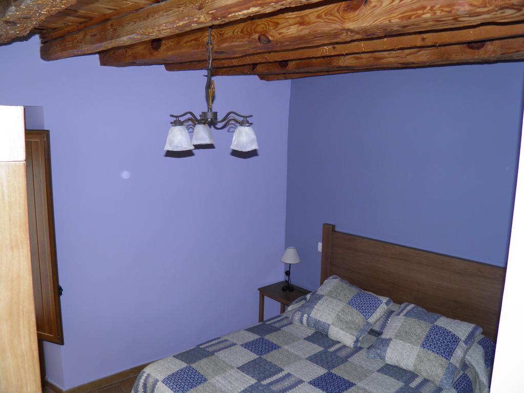 Apartamentos Turisticos Peñafiel Szoba fotó